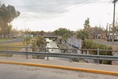 Los hombres fueron rescatados en el zanjón Maure de Godoy Cruz.&nbsp;