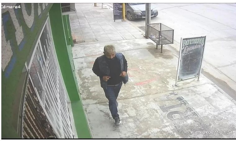 El robo quedó registrado por las cámaras de seguridad