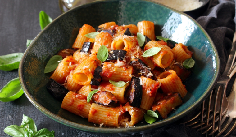Pasta alla Norma: un clásico italiano que te encantará Foto: Shutterstock