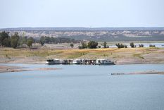 volco una embarcacion en el carrizal y buscan intensamente a un hombre volco una embarcacion en el carrizal y buscan intensamente a un hombre