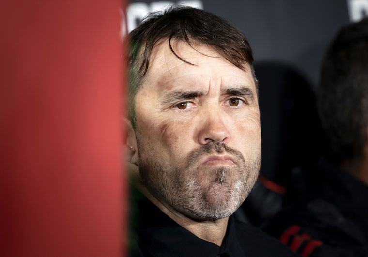 Eduardo Coudet pasó de la alegría por la victoria a la preocupación en cuestión de horas.&nbsp;