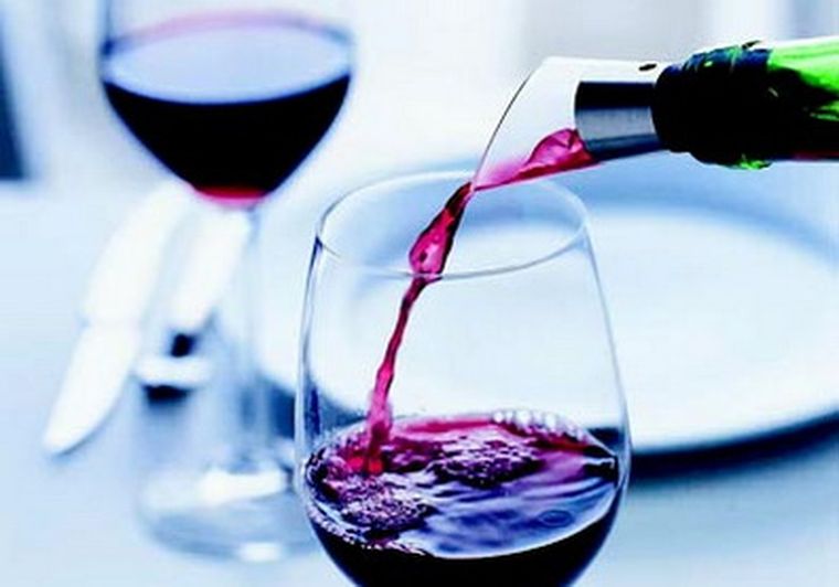 Vino: una bebida única, singular, multifacética, que alimenta el cuerpo y el espíritu y que hace bien.