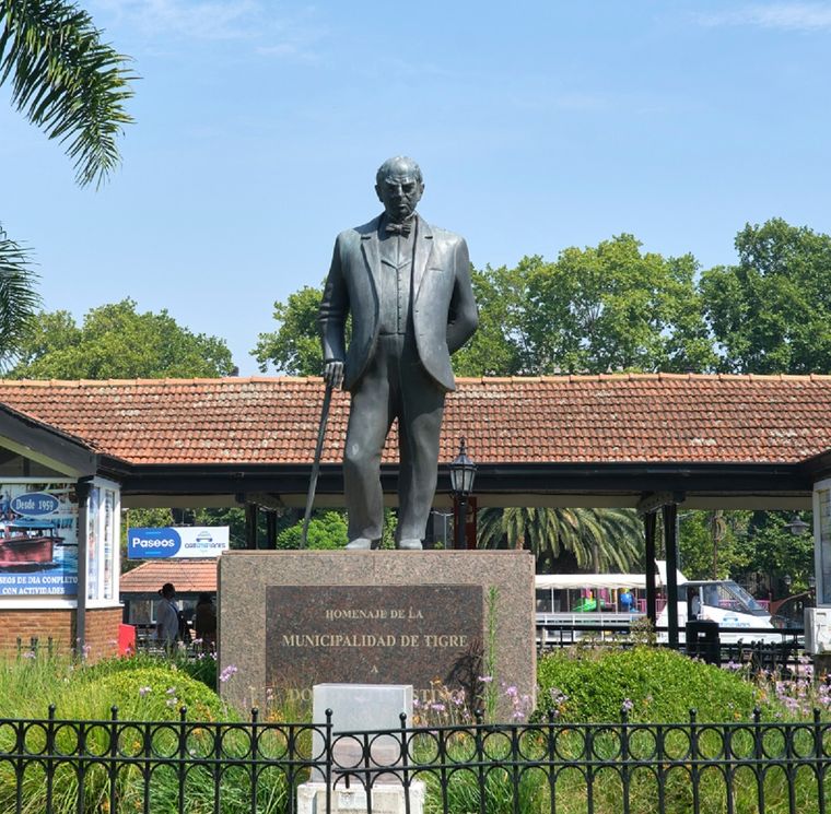 La Municipalidad de Tigre y su homenaje a Sarmiento. Foto: Shutterstock
