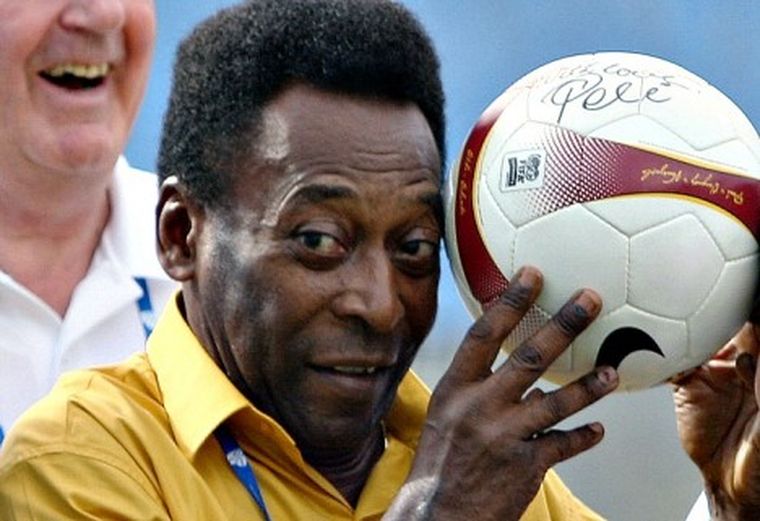 Pelé se reencontraría con la pelota