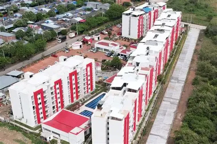 Gran parte de la respuesta sobre por qué CABA no suma tantos habitantescomo podría empieza en el suelo. Gran parte de la respuesta sobre por qué CABA no suma tantos habitantescomo podría empieza en el suelo.