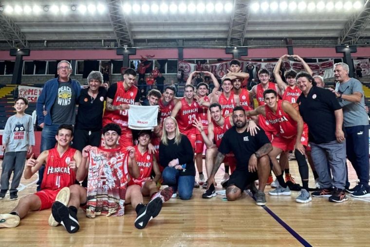 Huracán Las Heras sigue de racha en el Torneo Federal de básquet. Foto: Prensa HLH