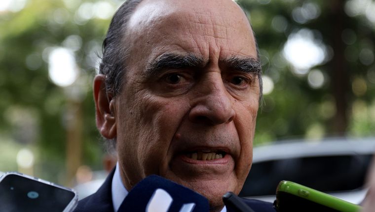 A Guillermo Francos le preguntaron sobre el fanatismo de Santiago Caputo. Foto: NA