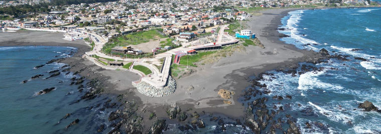 Pichilemu, el pueblo surfista de Chile, mantiene su espíritu libre y bohemio entre olas, ferias y atardeceres frente al Pacífico. Pichilemu, el pueblo surfista de Chile, mantiene su espíritu libre y bohemio entre olas, ferias y atardeceres frente al Pacífico.
