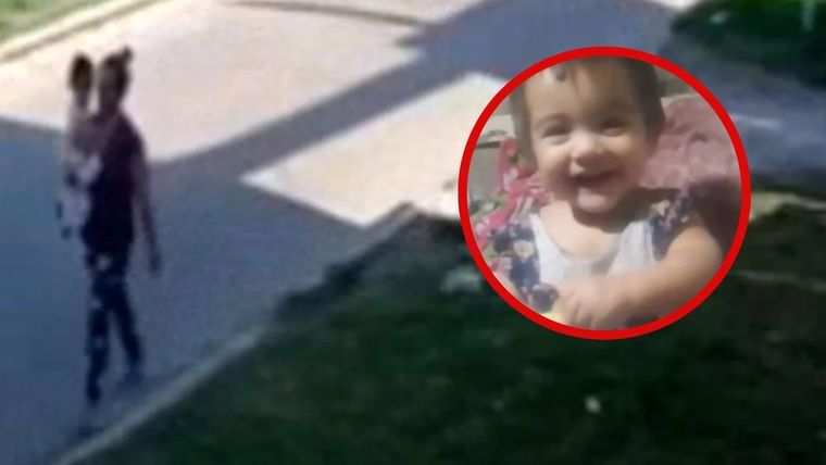 Sofía Soledad Hildebrandt, la beba de 11 meses, en brazos de su madre momentos antes de la tragedia Foto: NA