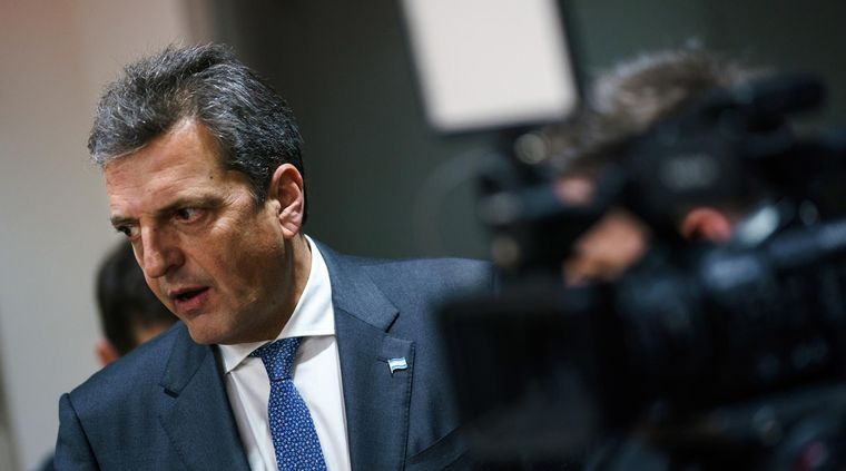 Sergio Massa debe enfrentar no solo a los opositores, sino también el fuego amigo Foto: EFE