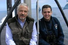 En el mar todos nos ayudamos, aun en plena guerra