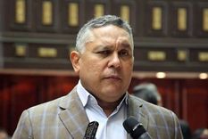 Pedro Carreño lanzó una catarata de insultos contra Alberto Fernández.
