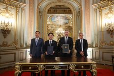 El memorando fue firmado por el ministro de Comercio, Industria y Recursos de Corea de Sur, Kim Jeong-kwan; el ministro surcoreano de Asuntos Exteriores, Cho Hyun; el canciller argentino Pablo Quirno; y el ministro de Economía, Luis Caputo.