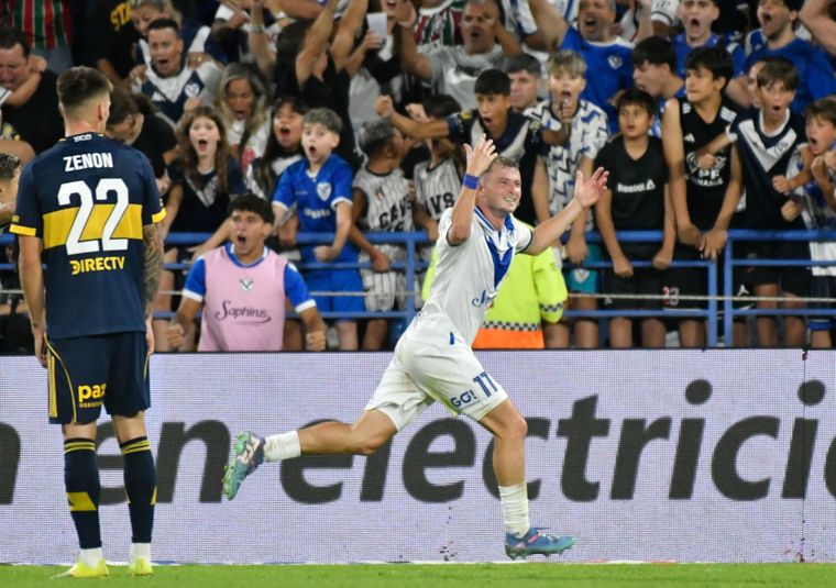 Matías Pellegrini festeja uno de sus dos tantos frente a Boca. El ex Estudiantes tuvo su noche inolvidable en Liniers. Matías Pellegrini festeja uno de sus dos tantos frente a Boca. El ex Estudiantes tuvo su noche inolvidable en Liniers.