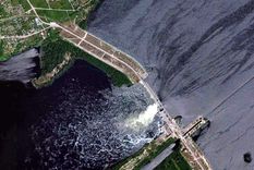 presa Jersón Vista aérea de la presa detonada, en Jersón, este de Ucrania. Foto: Efe.