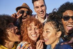 La selección natural ha favorecido la evolución de nuestra especie como seres amables y sociables. Foto: BBC