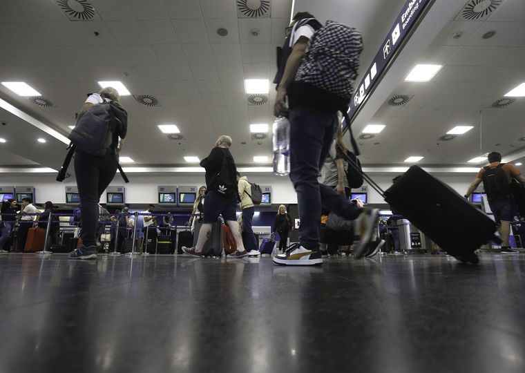Fue una semana caótica en Aeroparque por la sorpresiva medida gremial de los trabajadores de Intercargo. Miles de pasajeros tuvieron problemas para volar Foto: Noticias Argentinas