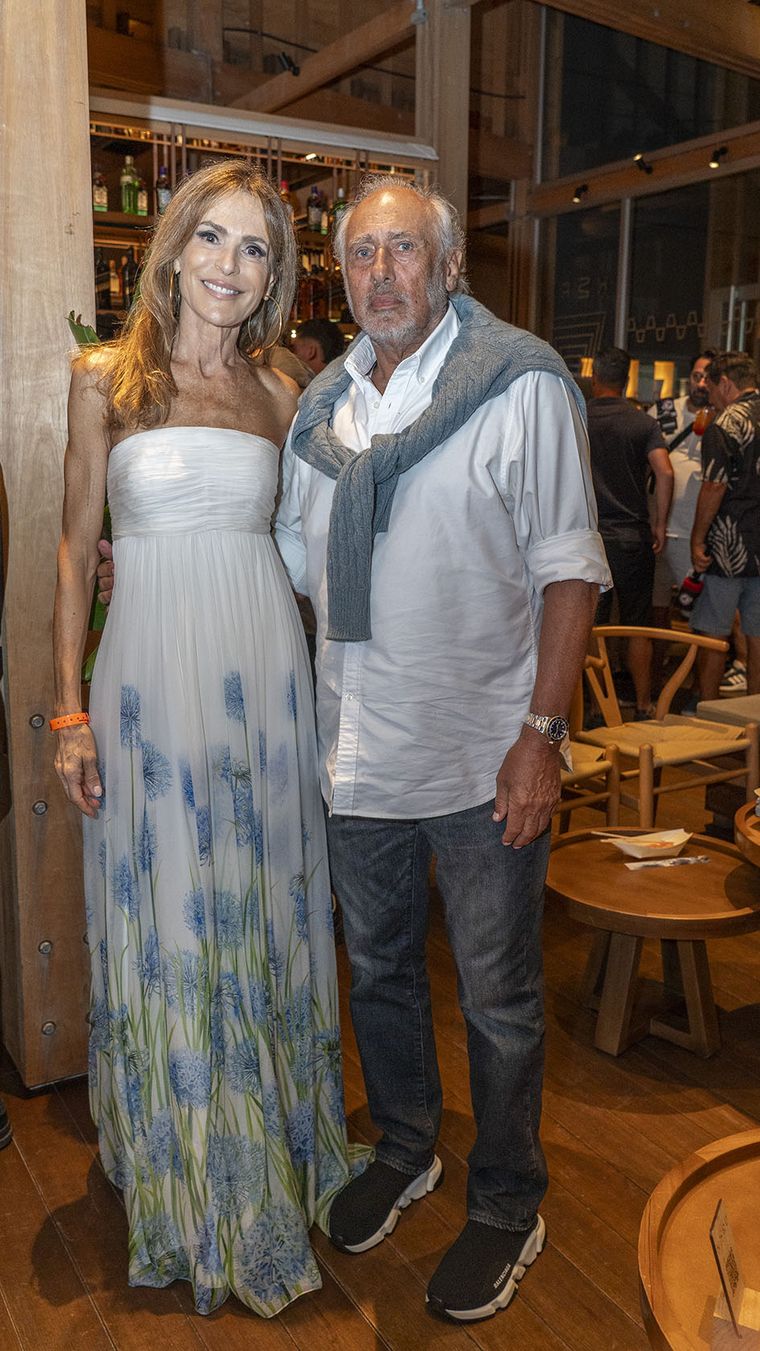 Rosella della Giovampaola y Gustavo Yankelevich. Rosella della Giovampaola y Gustavo Yankelevich.