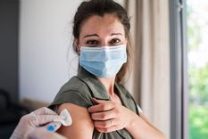 Coronavirus: las vacunas reducen el riesgo de covid de larga duración a la mitad