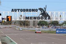 El autódromo Ciudad de San Martín de Mendoza sueña con volver a tener al Turismo Carretera. El autódromo Ciudad de San Martín de Mendoza sueña con volver a tener al Turismo Carretera.