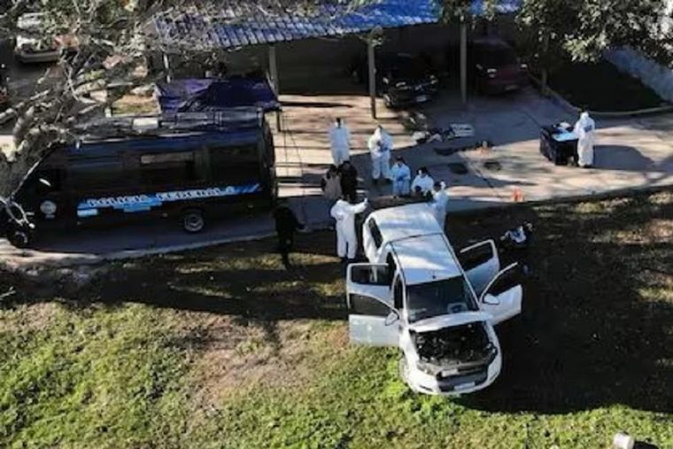 Así fue el peritaje a la camioneta Ford Ranger de Carlos Pérez y María Victoria Caillava Foto: NA