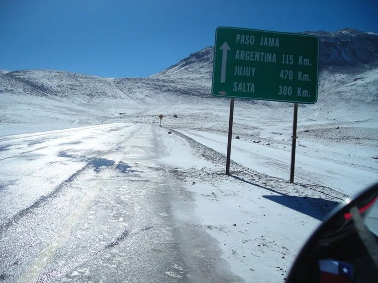 Paso cerrado por la ola polar en Jujuy: 200 camiones varados y rescates en la frontera. Foto: Todo Jujuy