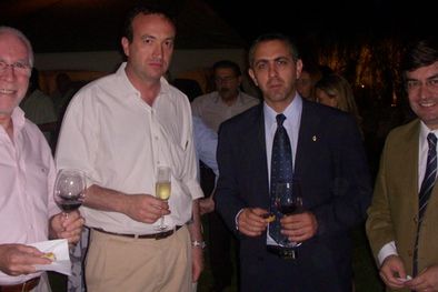 MDZol | El presidente de Bodegas de Argentina, Juan José Canay, junto a Gabriel Fidel, Guillermo Migliozzi, en representación del gobernador y Omar De Marchi. Foto: MDZ