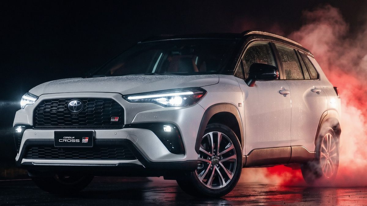 Todo sobre el nuevo Toyota Corolla Cross GR-Sport y la tecnología de la versión XEI