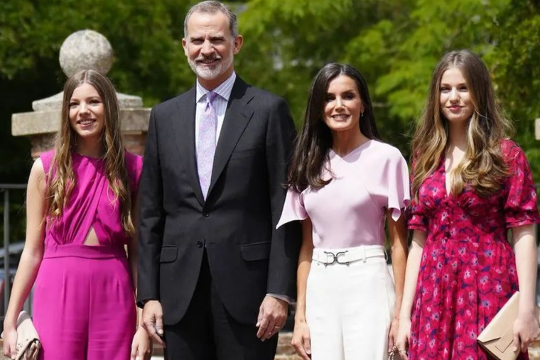 Estos fueron los increíbles looks de Leonor y Sofía. Foto: INSTAGRAM @letiziaortizfanss