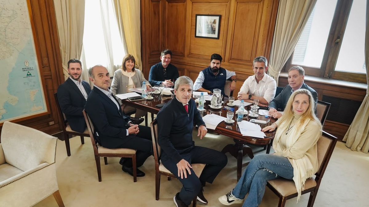 Javier Milei abre otra etapa en su gestión mientras Máximo Kirchner le dice a Axel Kicillof que es un nuevo “Vandor”