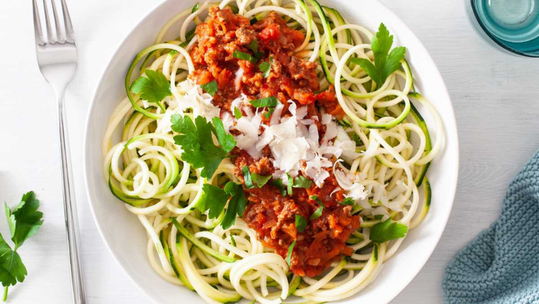 El zucchini está compuesto en un 95% por agua, ideal para recetas livianas El zucchini está compuesto en un 95% por agua, ideal para recetas livianas