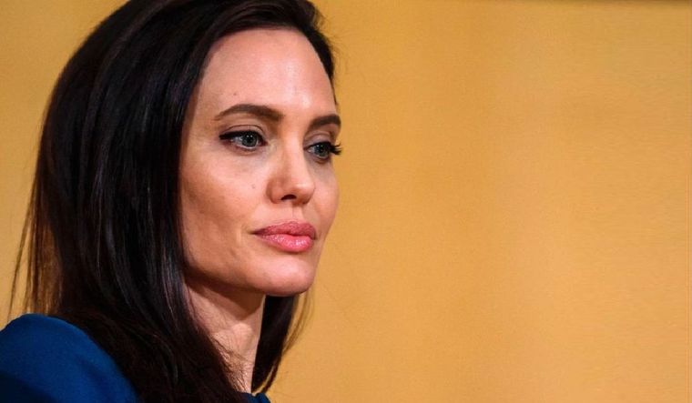 Angelina Jolie habló sobre sus cuestiones anímicas y su salud mental.