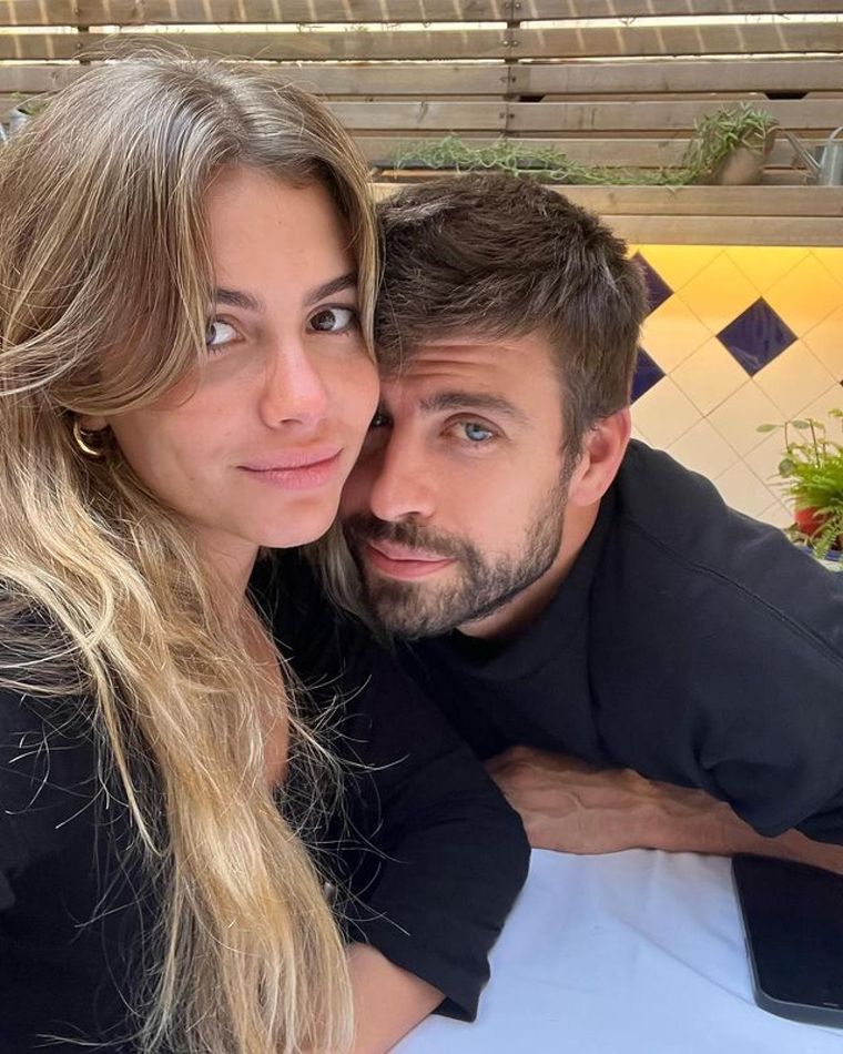 Gerard Piqué y Clara Chía se escaparon a Medio Oriente.