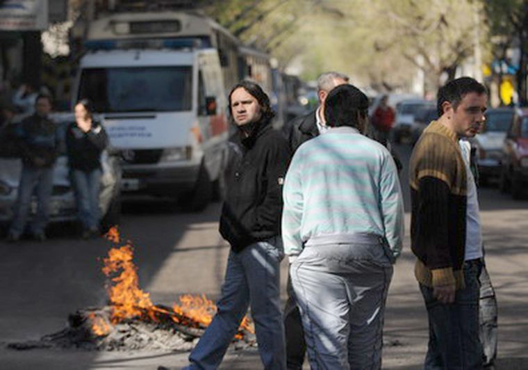 El asalto a una joyería en el centro desató la protesta. Foto: Marcelo Ruiz/ MDZ