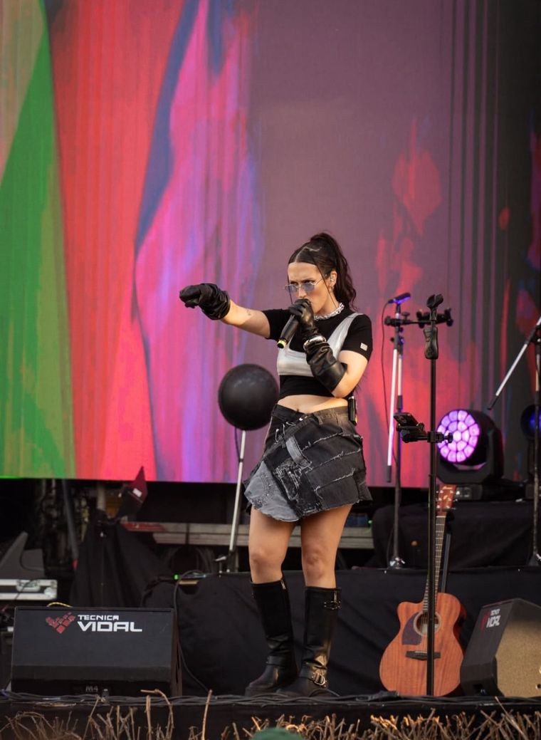 Camila Coccia en escena: la encargada de abrir la jornada del domingo. Camila Coccia en escena: la encargada de abrir la jornada del domingo.