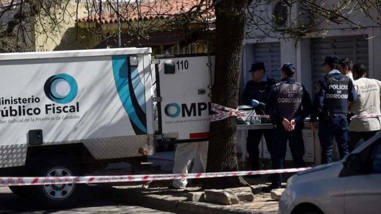 El hombre habría matado a su mujer y luego se habría suicidado