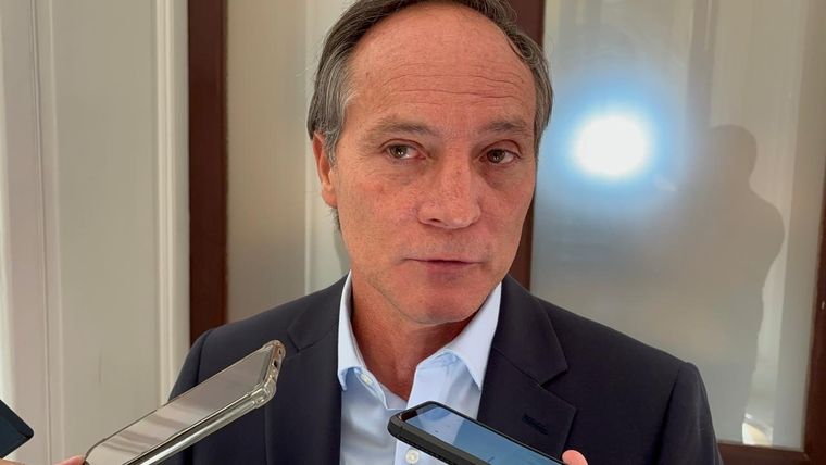 Un posible guiño del Gobierno a la intención de Espínola de ponerse el sello libertario para las legislativas de este año. Foto: Archivo MDZ