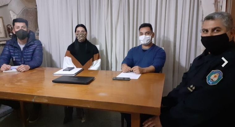 La intendente de Santa Rosa, Flor Destéfanis, confirmó el primer caso en su departamento a través de una coferencia