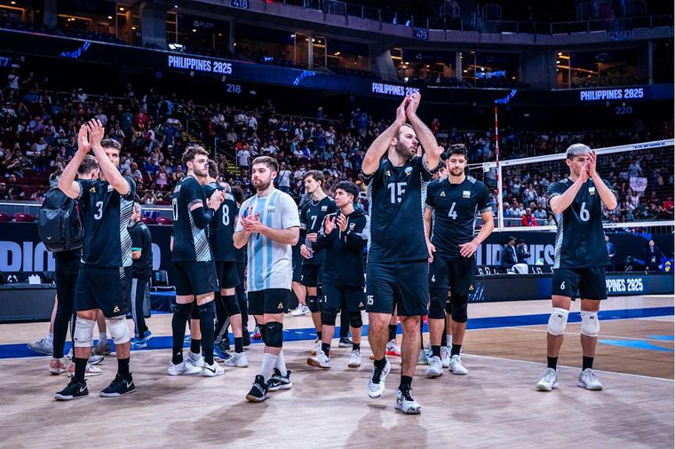 La Selección argentina de vóley cayó ante Italia en tres sets y se despidió del Mundial en octavos de final. Foto: EFE