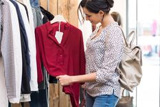El color de ropa que elegimos para usar inside en nuestro estado de ánimo. Foto: Shutterstock