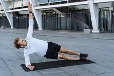 Ejercicios Fortalece la cintura con esta actividad Foto: Shutterstock