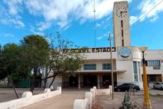 El edificio sufre graves fallas edilicias Foto: Alf Ponce Mercado/MDZ