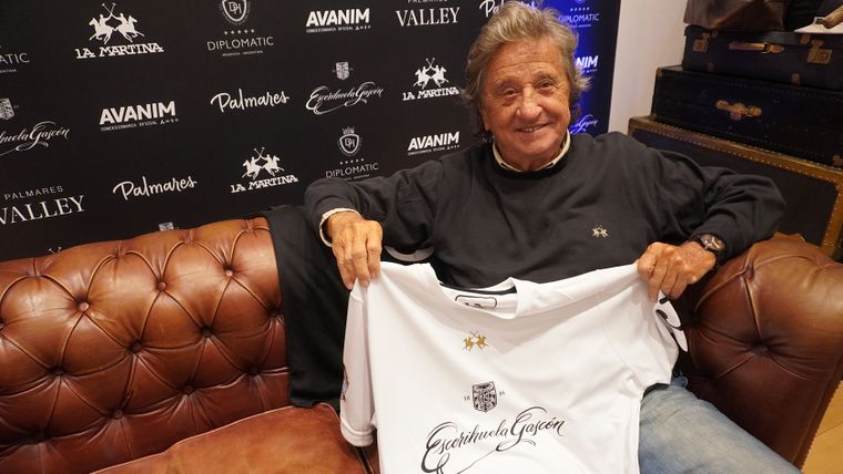 Lando Simonetti, el fundador de La Martina junto a Gachi Ferrari.&nbsp;&nbsp;