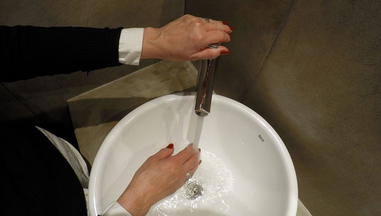 Sube el agua nuevamente y se suma a otros servicios Foto: ALF PONCE MERCADO / MDZ