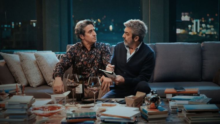 Los actores interpretan a un psicoanalista en crisis y a un paciente con bloqueo creativo. / Netflix