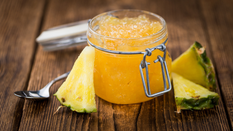 Su perfume tropical se intensifica al cocinarla, creando en esta receta un aroma caramelizado y fresco al mismo tiempo. Su perfume tropical se intensifica al cocinarla, creando en esta receta un aroma caramelizado y fresco al mismo tiempo.