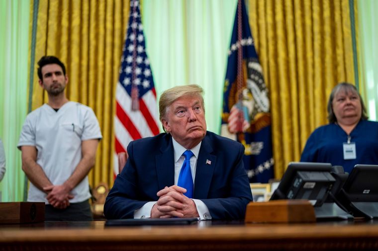 El mandatario estadounidense dejó entrever que podría restaurar el antiguo nombre de “Departamento de Guerra”. El mandatario estadounidense dejó entrever que podría restaurar el antiguo nombre de “Departamento de Guerra”.