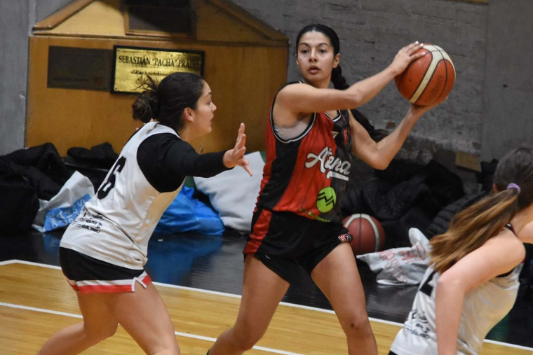 Atenas y San José ganaron sus series y se verán las caras en la instancia decisiva de la Superliga de básquet.