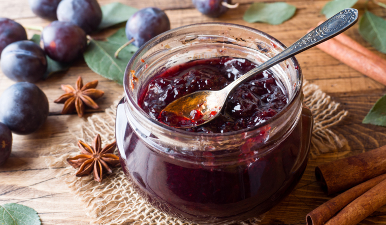 Mermelada de ciruela natural: perfecta para regalar o disfrutar. Foto: Shutterstock