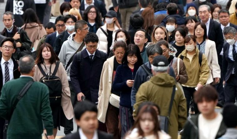 Los japoneses pueden llegar a apellidarse, todos ellos, Sato. Foto: Efe.